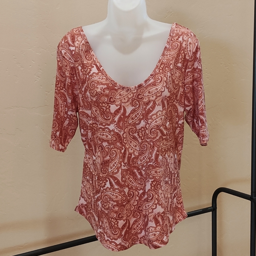 Scoop neck paisley blouse